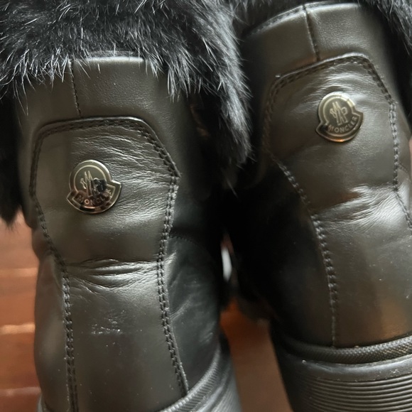 Moncler fur boots - Picture 2 of 6